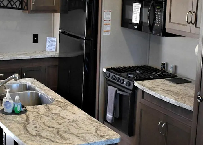 Charming Rv With Loft & Firepit Near Williams, Arizona Williams