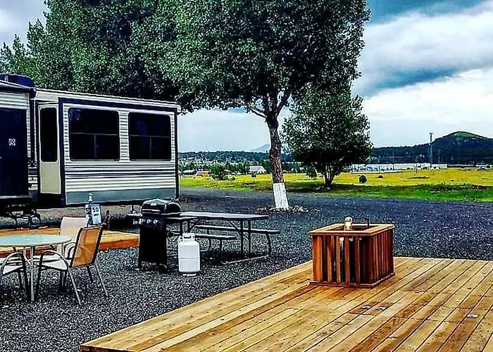Charming Rv With Loft & Firepit Near Williams, Arizona Holiday home *
